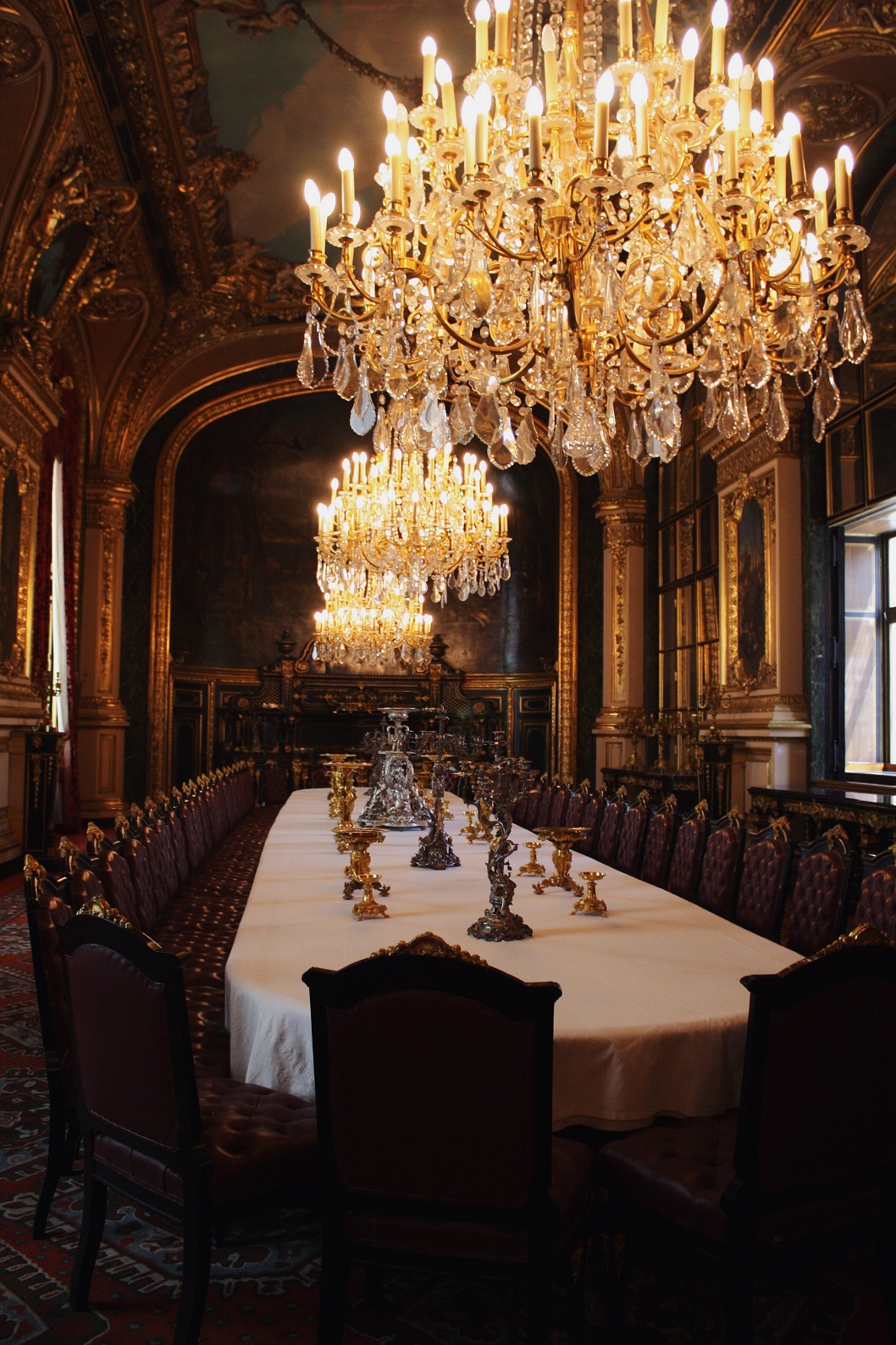 Royal Eating Dining Room